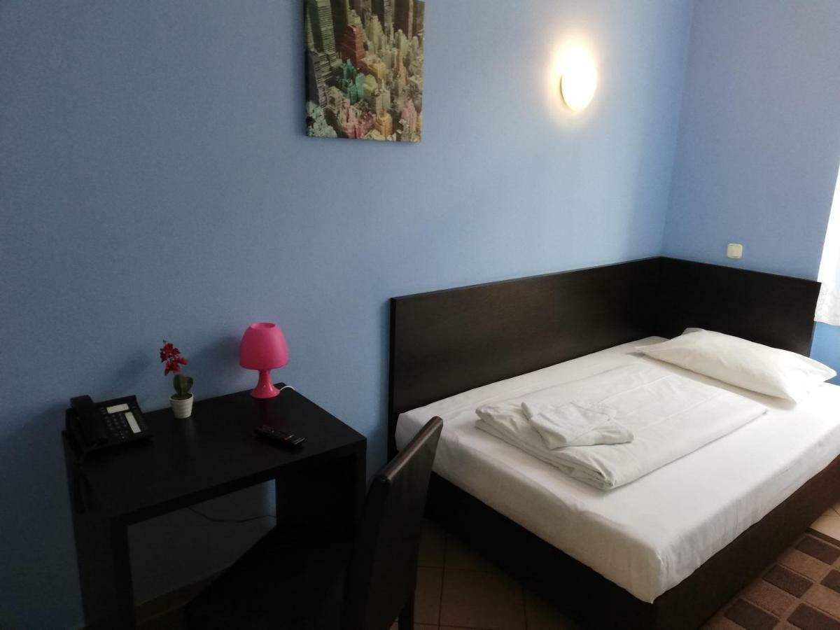 Angel Hotel Франкфурт-на-Майне Экстерьер фото